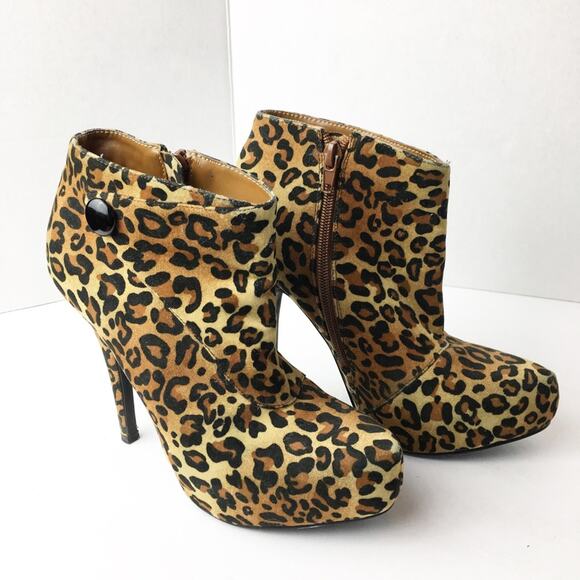 Qupid Leopard Print Platform Booties Yellow SZ 5.5 - Picture 2 of 7